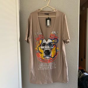 Open V Skull T-Shirt Dress